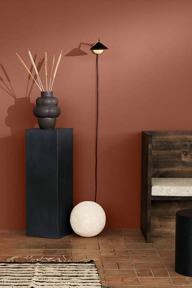 WELCOMING RED thumbnail 1